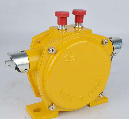 AS-LS350手動耐酸堿雙向拉繩開關、ATLS-100B22拉繩開關都經過防水測試生產廠家